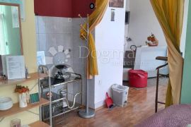 Poslovni prostor 45m2- Pujanke, Split, Gewerbeimmobilie