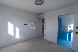 VRHUNSKA NOVOGRADNJA - PENTHOUSE, Zadar, Appartement