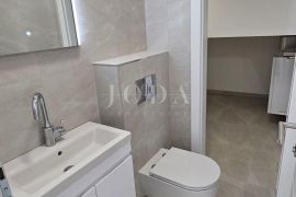 Crikvenica novogradnja prizemlje sa terasom, Crikvenica, Appartement