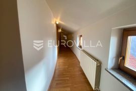 Istra, Bale, poslovno stambeni objekt s uhodanim poslovanjem 240m2, Bale, Ticari emlak