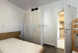 Apartman PRODAJA Turanj 47 m2, 70 m od mora, parking, Sveti Filip I Jakov, شقة