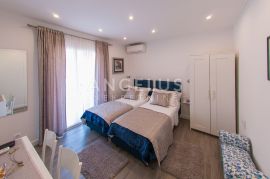 Split, centar - uređeni apartmani u Dioklecijanovoj palači, Split, Appartement