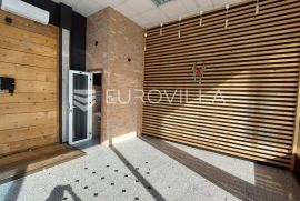 Nova Gradiška, Centar, novouređen poslovni prostor 25 m2, Nova Gradiška, Propiedad comercial