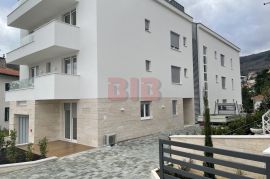 OPATIJA,LUKSUZAN STAN ,3S+DB,I KAT,LIFT,GARAŽNO MJESTO I 2 PARKINGA,BLIZU CENTRA I MORA, Opatija, Apartamento