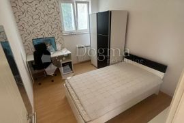 STAN S PANORAMSKIM POGLEDOM NA ZAGREB!, Gornja Dubrava, Apartamento