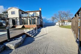 Istra-Hrboki moderna villa u zelenilu na zemljištu od 2000m2!, Barban, Famiglia