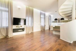 Zagreb, Tomislavov trg, luksuzno uređen peterosoban stan NKP 181m2, Zagreb, Appartement