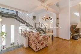 Veliki dol peterosoban stan 200m2, Zagreb, Wohnung