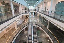 Sveta Nedelja, Hoto Centar najam poslovni prostor 88 m2, Commercial property