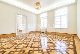 Zagreb, Trg Bana Jelačića, luksuzan ured 341m2 na II katu, Zagreb, Poslovni prostor