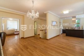 Šalata prekrasna obiteljska vila 350m2, Zagreb, House