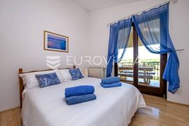 Poreč, Mugeba vila s apartmanima i bazenom, Poreč, بيت