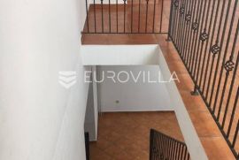 Jankomir, Samoborska cesta, poslovna zgrada za prodaju NKP 1.630 m2, Zagreb, Gewerbeimmobilie