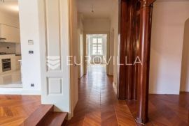 Gornji grad luksuzan stan 200m2, Zagreb, Apartamento