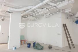 Centar, poslovni prostor za zakup 295 m2 u poslovnoj zgradi, Zagreb, Propriété commerciale