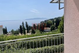 OPATIJA-IČIĆI,KUĆA SA VEĆIM STANOM ,4 APARTMANA I GARAŽOM,200 METARA OD MORA, Opatija, Maison