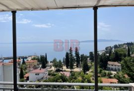 OPATIJA-IČIĆI,KUĆA SA VEĆIM STANOM ,4 APARTMANA I GARAŽOM,200 METARA OD MORA, Opatija, بيت