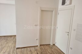 Prespanska, lux stan 72m2+ 30 m2 terase, Zvezdara, Appartamento