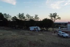 Građevinsko zemljište Prodaje se građevinsko zemljište,  Višnjan, Višnjan, Terrain