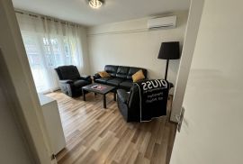 Stan u visokom prizemlju na prodaju, Pula, Istra, Pula, Apartamento