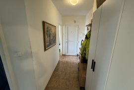 Stan u visokom prizemlju na prodaju, Pula, Istra, Pula, Apartamento