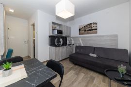 Selce tri stana sa bazenom, Crikvenica, Apartamento