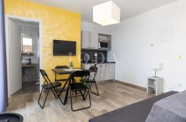 Selce višeetažni objekt u centru, Crikvenica, Appartement