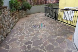 Lovran, 2s+db, balkon, parking, Lovran, Appartamento