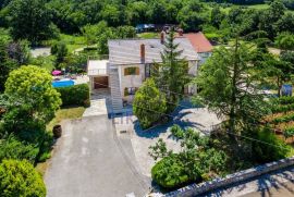 Imanje u okolici Žminja na površini od 10000m2, Žminj, House