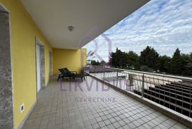 Luksuzni apartman, Crveni vrh, pogled na more, 116,56 m2, Umag, Διαμέρισμα