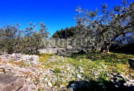 Šolta, Nečujam - građ.zemljište sa pogledom na more, 750 m2, Šolta, Terra