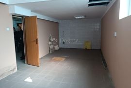 Prilika - Poslovni prostor donja Dubrava (NAJAM 1200€), Donja Dubrava, Propriété commerciale