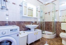 KOSTRENA, stan 2S+DB, 58.65 m2, velika terasa, pogled na more, park mjesto, Kostrena, Apartamento