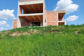 JEDINSTVENO ZEMLJIŠTE SA STAMBENOM ZGRADOM, Štrigova, Land