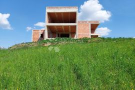 JEDINSTVENO ZEMLJIŠTE SA STAMBENOM ZGRADOM, Štrigova, Land