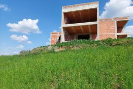 JEDINSTVENO ZEMLJIŠTE SA STAMBENOM ZGRADOM, Štrigova, Terreno