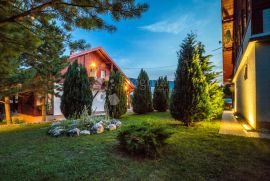 SNIŽENO, PRILIKA, turističko imanje kod Plitvičkih jezera, Plitvička Jezera, Maison