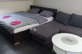 SELCE, NOVOGRADNJA sa TRI APP I BAZENOM, Crikvenica, House