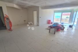 IZVANREDAN STAN U NOVOGRADNJI - CRIKVENICA, Crikvenica, Appartement