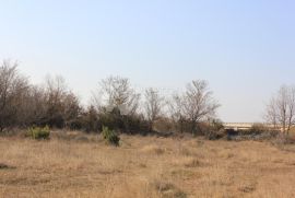 Poljoprivredno zemljište na atraktivnoj lokaciji, Vodnjan, Arazi