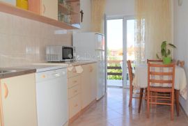 KUĆA ZA 1230 € PO m² NA SAMO 250 METARA OD MORA, Fažana, House