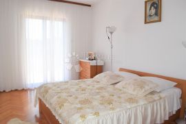 KUĆA ZA 1230 € PO m² NA SAMO 250 METARA OD MORA, Fažana, House