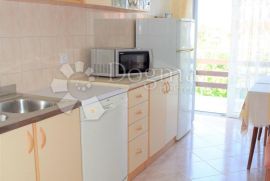 KUĆA ZA 1230 € PO m² NA SAMO 250 METARA OD MORA, Fažana, بيت