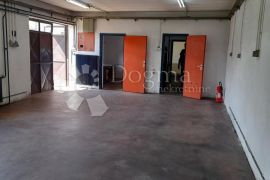 POSLOVNI PROSTOR U CENTRU GRADA POGODAN ZA RAZLIČITE DJELATNOSTI, Čakovec, Commercial property