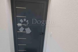 Apartman na 5 min od mora, Malinska-Dubašnica, Daire