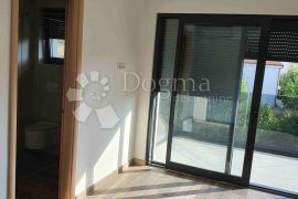 MALINSKA, dvoetažni 3S+DB apartman, Malinska-Dubašnica, Appartment