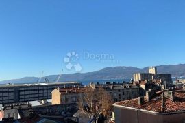 Centar Rijeke - moderan stan sa panoramskim pogledom, Rijeka, Appartamento
