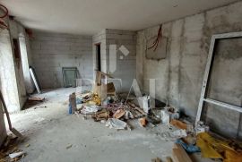 Poslovni prostor za zakup u centru Marinića 50 m2, Viškovo, Εμπορικά ακίνητα