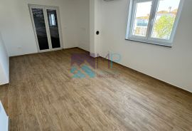 Medulin, NOVOGRADNJA/USELJIVO, dvosoban stan na I. katu + garaža, Medulin, Wohnung