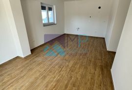 Medulin, NOVOGRADNJA, stan u prizemlju + vrt, okolica Medulinske lokve, Medulin, Appartement